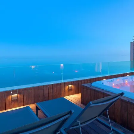 D&r Penthouse On The Beach Malaga